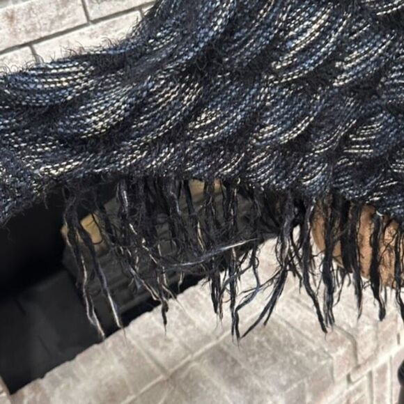 Frazzle Women's Eyelash Knit With Sleeve Fringe Poncho Sweater Black Blue Medium - Picture 9 of 13